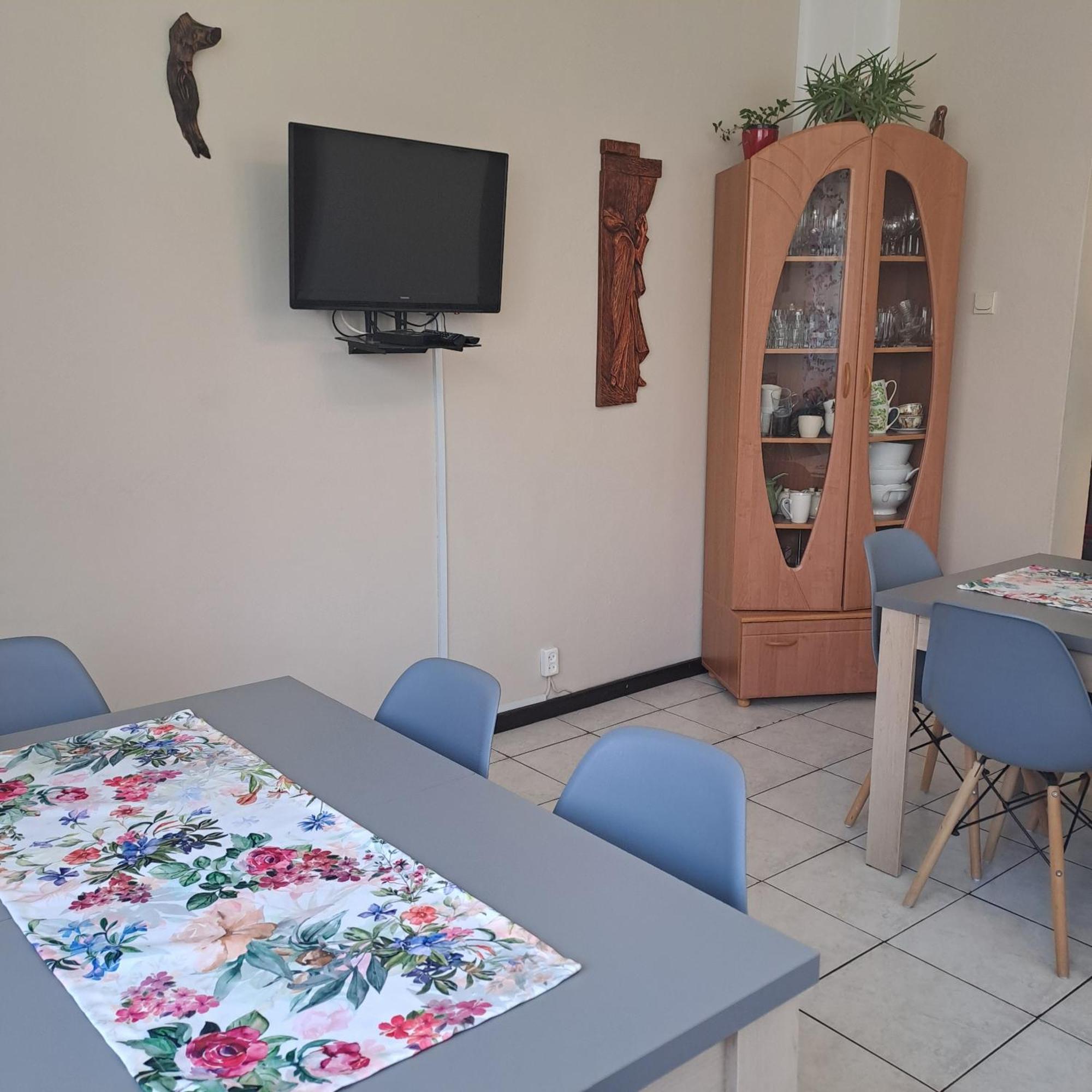 Wichrowe Wzgorza Hotel Strzebowiska Екстериор снимка